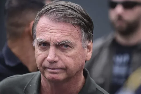 Bolsonaro fue internado en terapia intensiva tras descompensarse en la cárcel