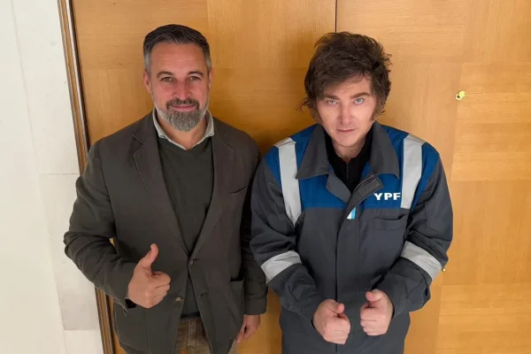 Javier Milei se reunió con Santiago Abascal y Jesús Huerta De Soto durante su gira en Madrid