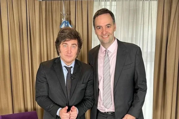 Javier Milei regresa de España y visita Córdoba junto a Manuel Adorni