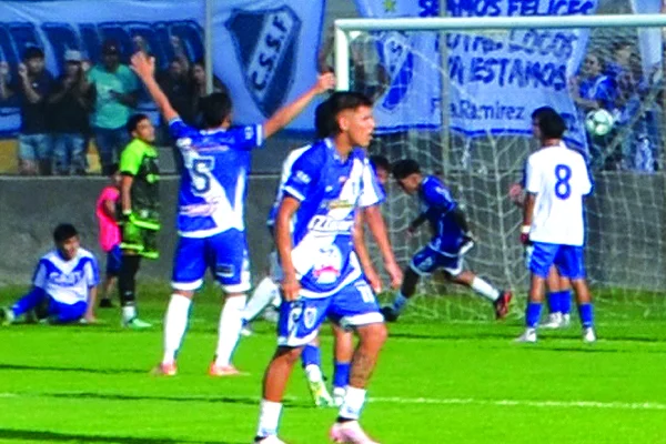 San Francisco goleó y sigue siendo puntero en el Torneo Provincial