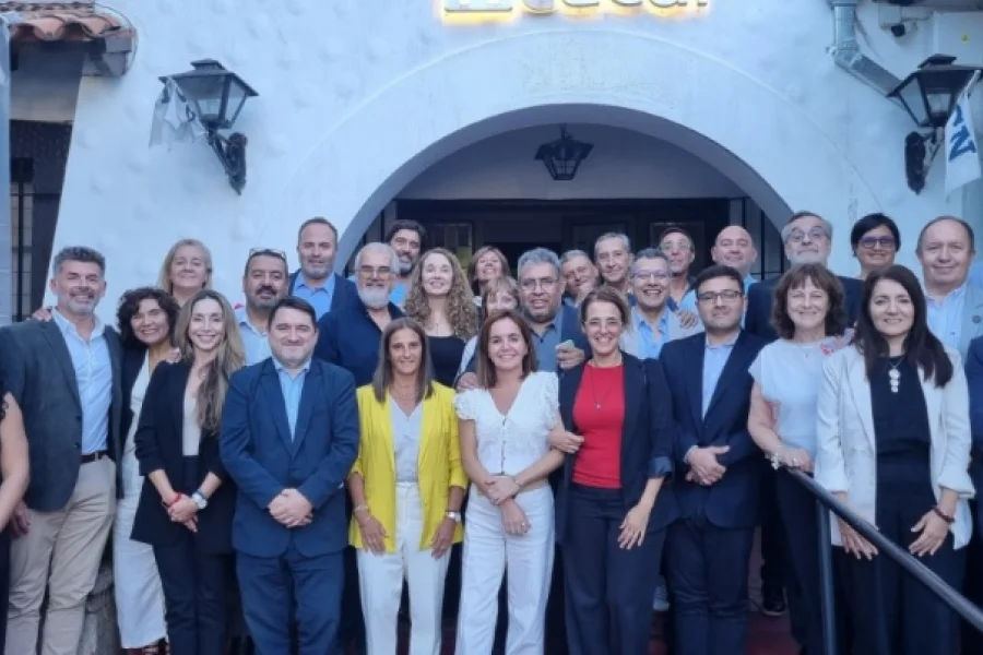 La reunión tuvo presencia riojana.