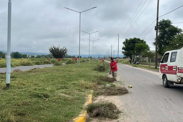 La Municipalidad realizó operativo limpieza en la zona sur