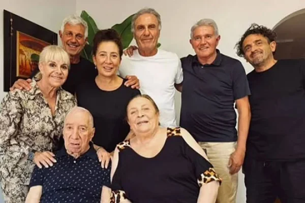 Bilardo celebró sus 88 años rodeado de campeones del mundo y emotivos mensajes