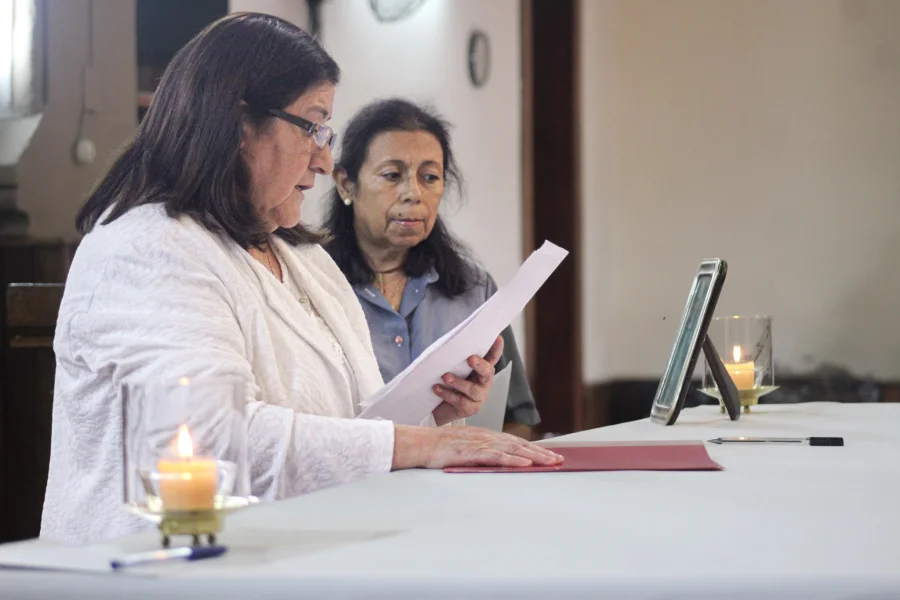 La acción de las Hermanas Claudia y Jova