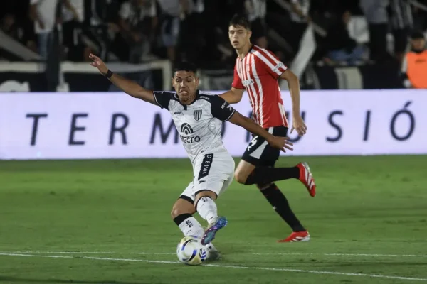 Estudiantes lo dio vuelta ante Gimnasia (M)