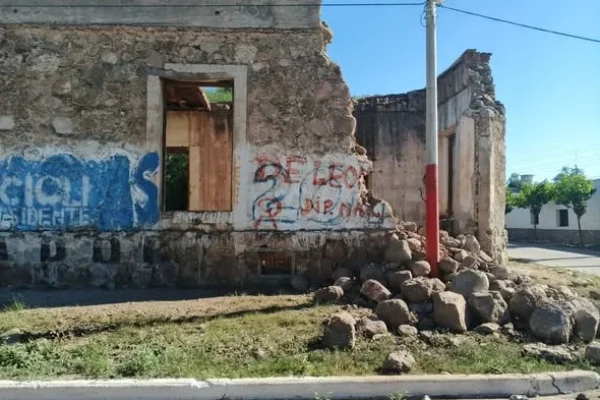 Derrumbe de una casa en Chuquis activó un operativo de emergencia