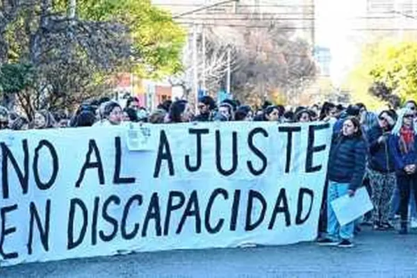 La Policía Federal impidió un acampe del Foro por la Discapacidad frente a la Casa Rosada