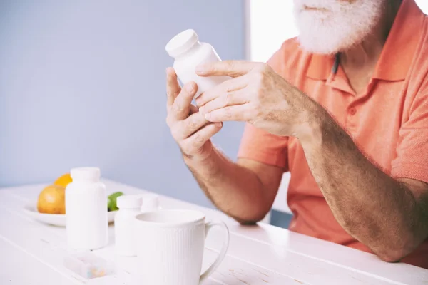 Marcas líderes en suplementos líquidos para adultos mayores