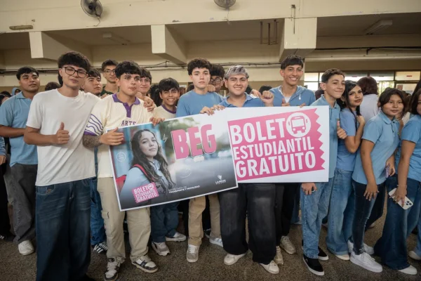 Amplían el boleto estudiantil gratuito en más escuelas de Capital