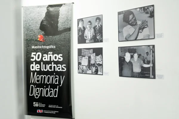 Presentan una muestra fotográfica a 50 años de luchas y memoria