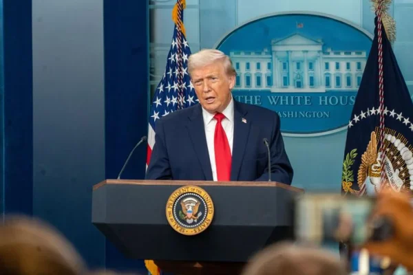 Trump advirtió a Irán de ataque masivo si apunta otra vez a Qatar