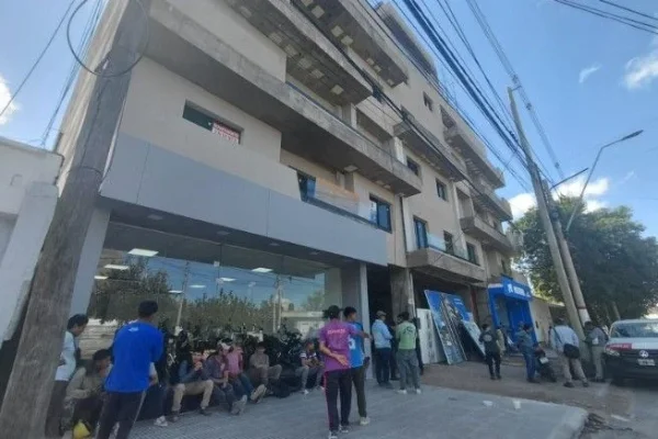 Obrero grave tras caer de un quinto piso