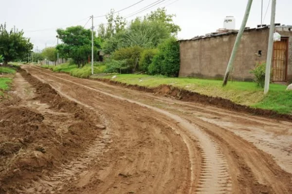 La Municipalidad arregló y niveló calles en la zona sur