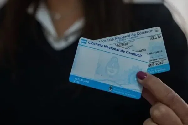 Licencias de conducir: cuánto cuesta, cómo tramitarla y quiénes acceden a descuentos del 50%