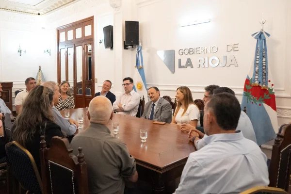 Quintela ratificó el fondo rotatorio para la vitivinicultura y anunció medidas para sostener la cosecha