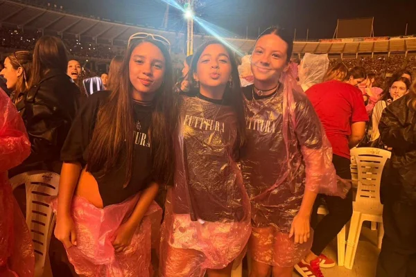 Furor por Tini en Córdoba: show bajo la lluvia y estadio colmado