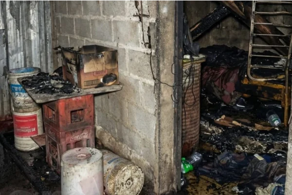 Incendio total de una vivienda dejó a un hombre con quemaduras graves
