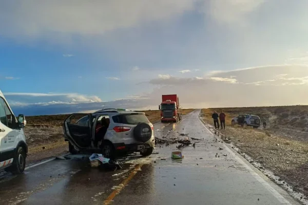 Tragedia en Chubut: un choque frontal sobre la Ruta 3 dejó tres muertos y múltiples heridos graves