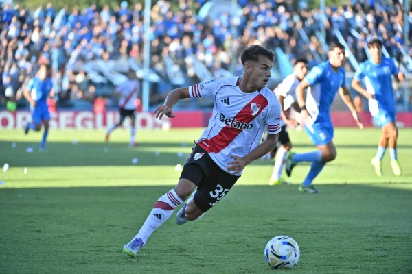 River le ganó a Estudiantes de Río Cuarto y trepó a la punta de la zona B
