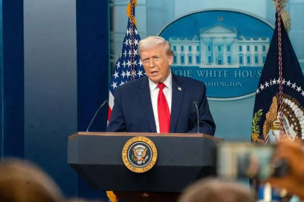 Trump anunció una tregua de cinco días con Irán tras 