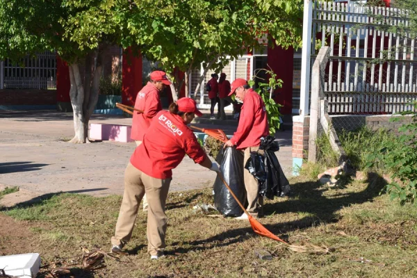 La Municipalidad sigue con lastareas de desmalezamiento