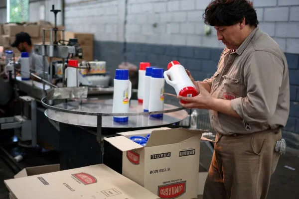 Lumilagro anunció una baja de precios tras despedir personal y dejó un desafiante mensaje en las redes