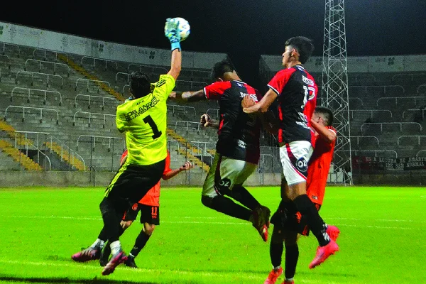 Andino lo ganó en el final y sumó tres puntos claves en el Torneo Provincial