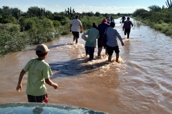 Santiago del Estero: el desborde del río Dulce dejó parajes aislados y evacuados