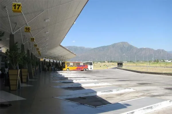 Escaso movimiento en la Terminal de Ómnibus
