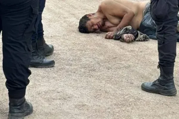 Vecinos atraparon y golpearon a un ladrón que robaba ropa y una bicicleta