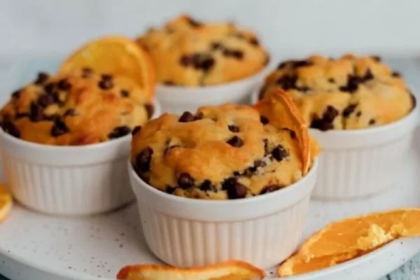 Muffins de mandarina y chips de chocolate: la receta fácil y tentadora