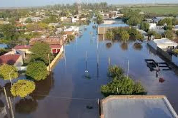 Córdoba: un temporal inundó Colonia Marina y hubo evacuados