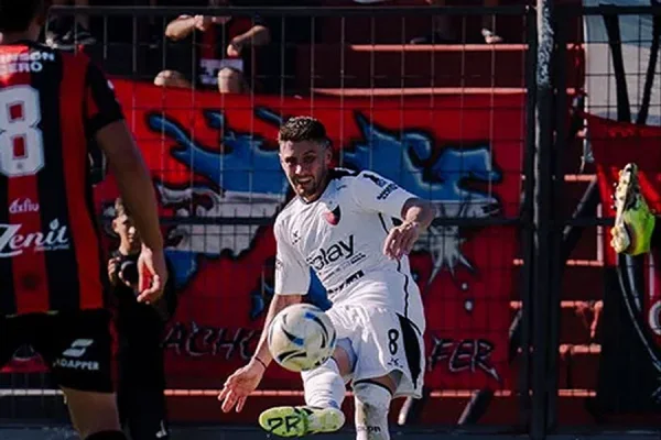 Colón le ganó a Patronato y trepó a la punta de la zona A