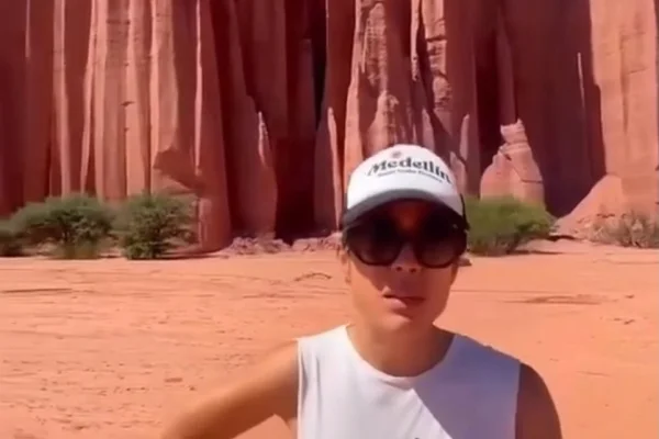 La protagonista de “La Reina del Flow” visitó Talampaya y deslumbró con su experiencia