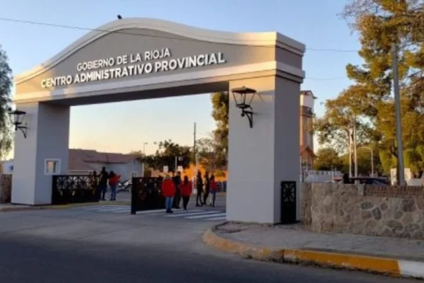 La Rioja adelantó el pago de sueldos: esperan el cronograma oficial por áreas