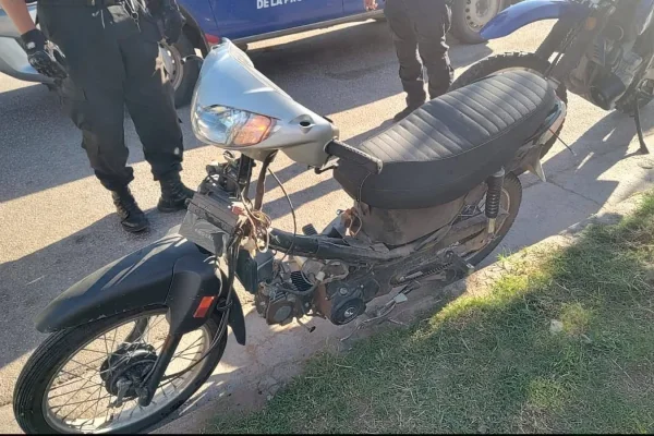 Robó una moto, la desarmó y cayó tras un operativo policial