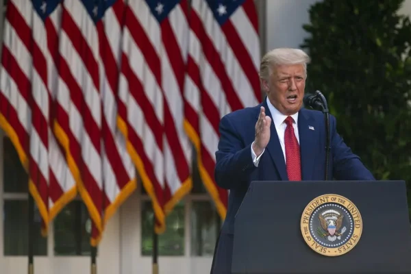 Trump aseguró que el líder supremo iraní pidió un alto el fuego: desde Irán lo niegan