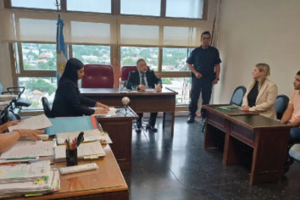 Sujeto condenado por trasladar marihuana en una encomienda