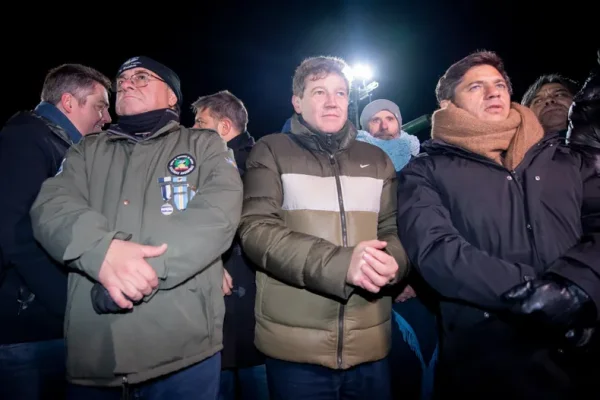 Kicillof, desde la vigilia por Malvinas, con un desafiante mensaje contra Javier Milei