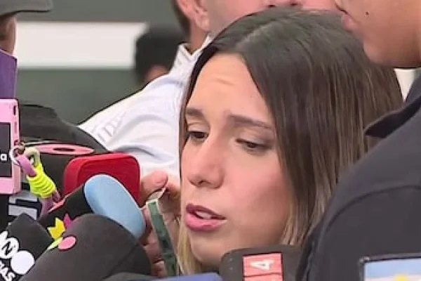 La reacción de Agostina Páez al gesto de mono que hizo su papá: “Qué horror”