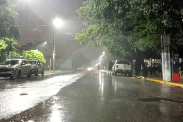 Domingo de Pascuas con lluvia en la Capital