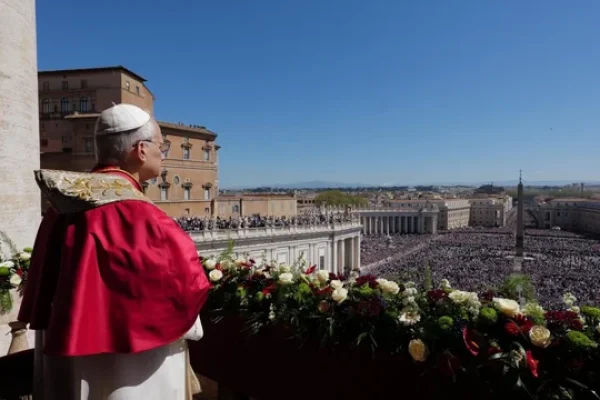 El papa León XIV exigió el fin de la guerra y la indiferencia en su mensaje de Pascua