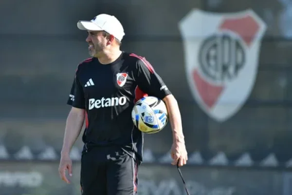 El defensor que buscaría sumar River para mitad de año