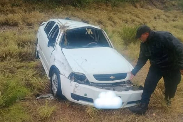 Vuelco en Ruta 27 dejó a un menor con fractura en la clavicula