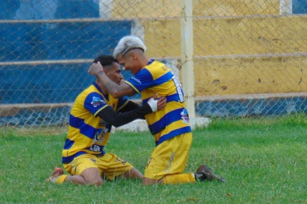 Defensores de la Plata venció al líder y se metió en la pelea de la Zona D en el Provincial