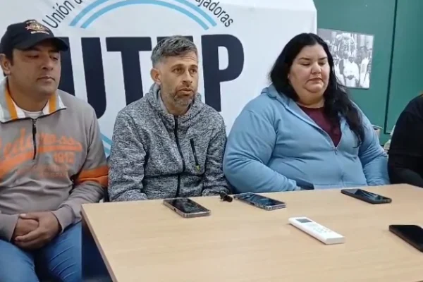 Protesta frente a la casa de Martín Menem por la eliminación de “Volver al Trabajo”
