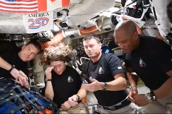 Donald Trump felicitó a los astronautas de Artemis II y los invitó a la Casa Blanca