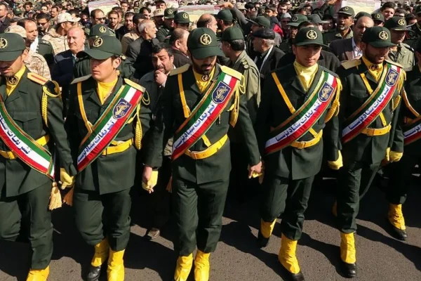 Irán advierte a EE.UU. que responderá “más allá de la región” a pocas horas de que venza el ultimátum