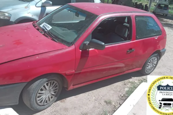 La Policía secuestró un auto robado en Buenos Aires
