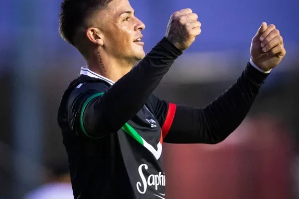 Vélez goleó a Deportivo Armenio y avanzó en la Copa Argentina